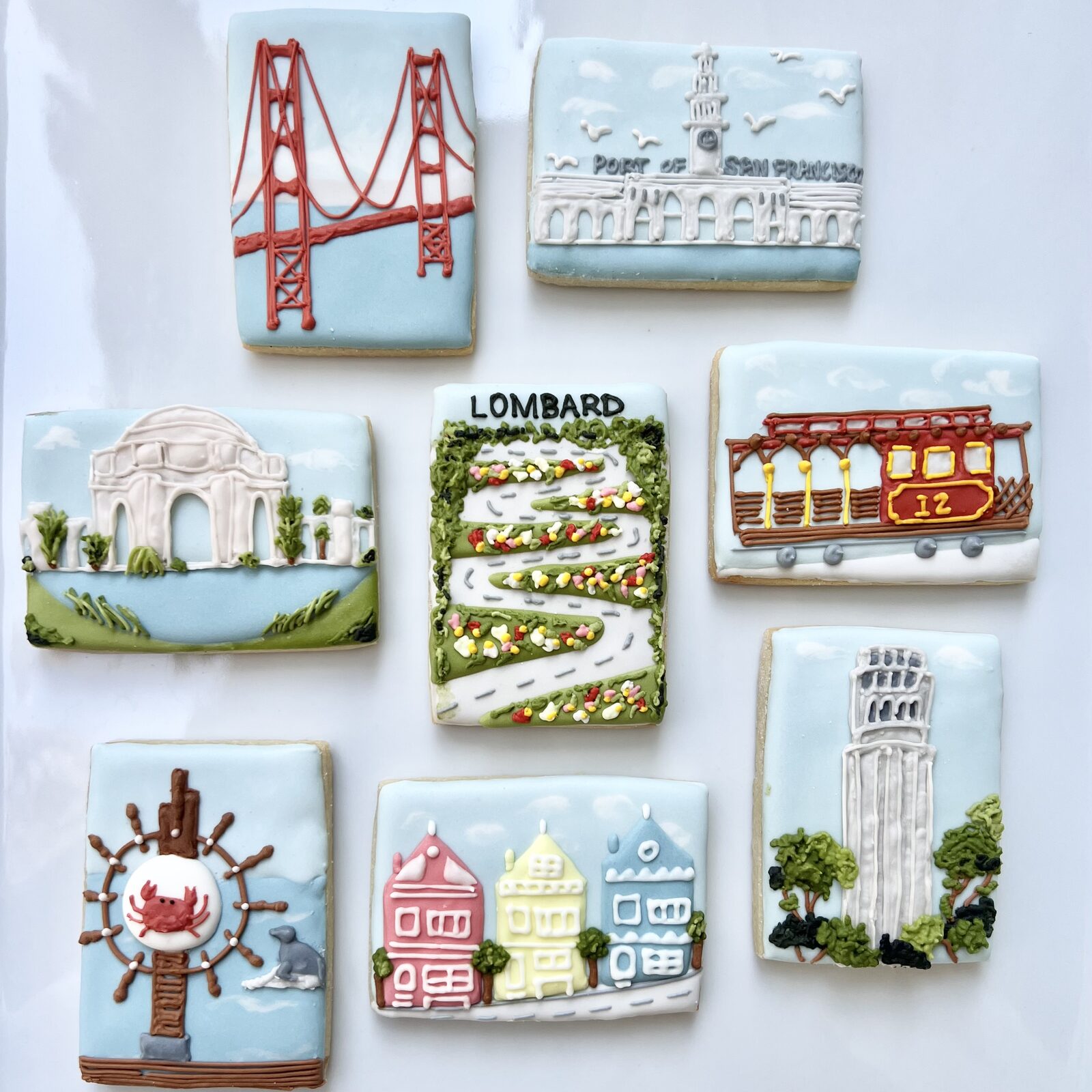 San Francisco landmark cookie set featuring the Golden Gate Bridge, cable car, Lombard Street, and Coit Tower